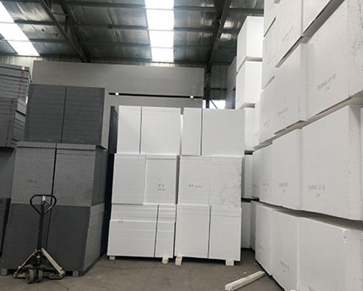 山西興富利偉業(yè)：石墨聚苯板施工中需要注意哪些問題？